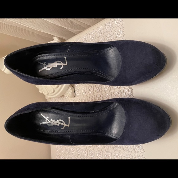 Pumps - Picture 3 of 6